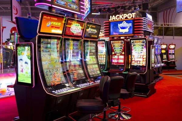 alexistogel heylink platform dashboard showing Togel 4D, sportsbook, live dealer, and slots sections